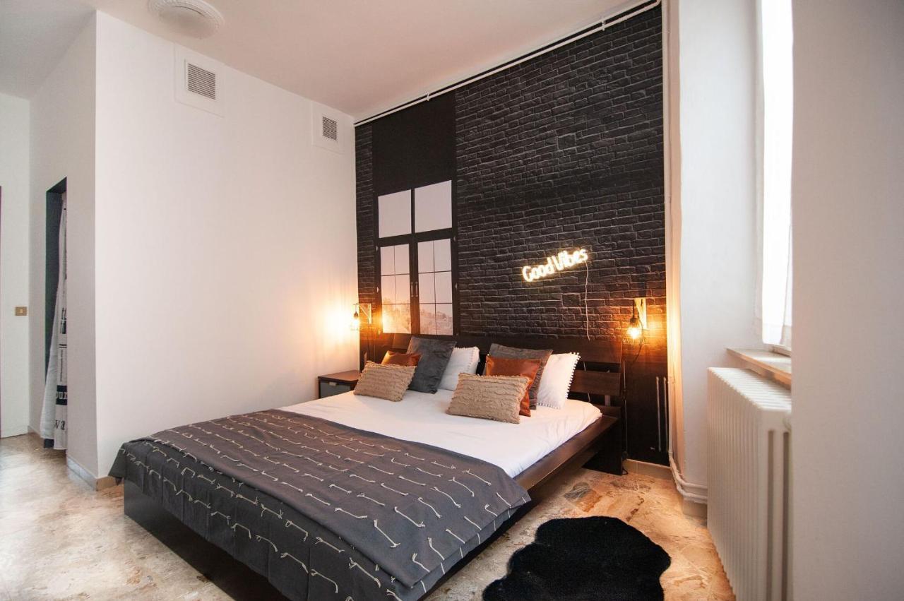 Academy Industrial Chic Apartment Бергамо Екстериор снимка